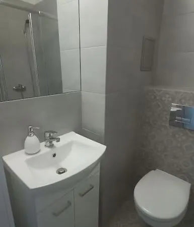 アパート Day 1 - In The Center ワルシャワ